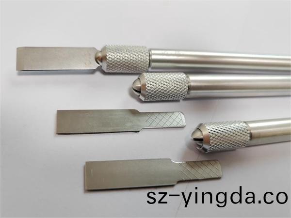 玻(bo)瓈膠(jiao)鏟膠(jiao)刀(dao)（颳(gua)膠刀(dao)）使用(yong)技(ji)巧及(ji)常(chang)見(jian)問題