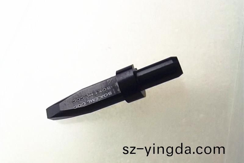 陶(tao)瓷(ci)吸(xi)嘴，鎢(wu)鋼(gang)吸(xi)嘴，定製吸(xi)嘴(zui)，得(de)人精工(gong)定(ding)製加(jia)工吸(xi)嘴，微孔吸嘴(zui)